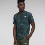 The North Face ropa NFHLJL1264 estampado de textura de camuflaje azul marino Summit hombres deambular de manga corta